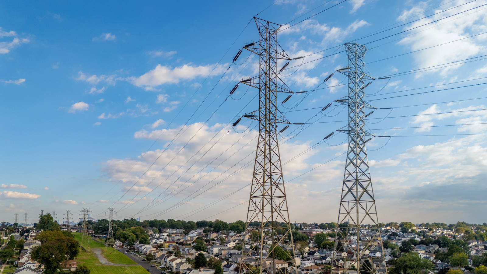 Nuclear cooling towers